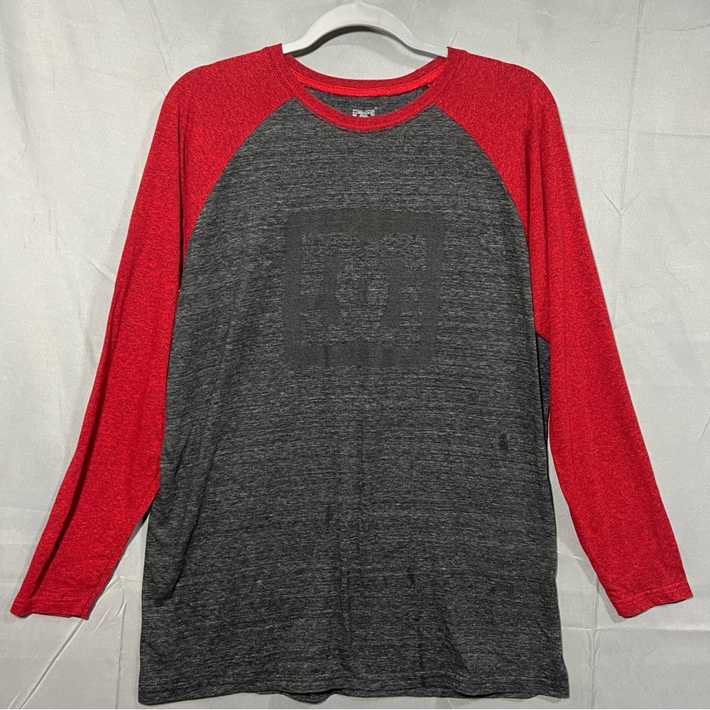 Vintage Men's DC Red and Gray Long Sleeve  Shirt Large